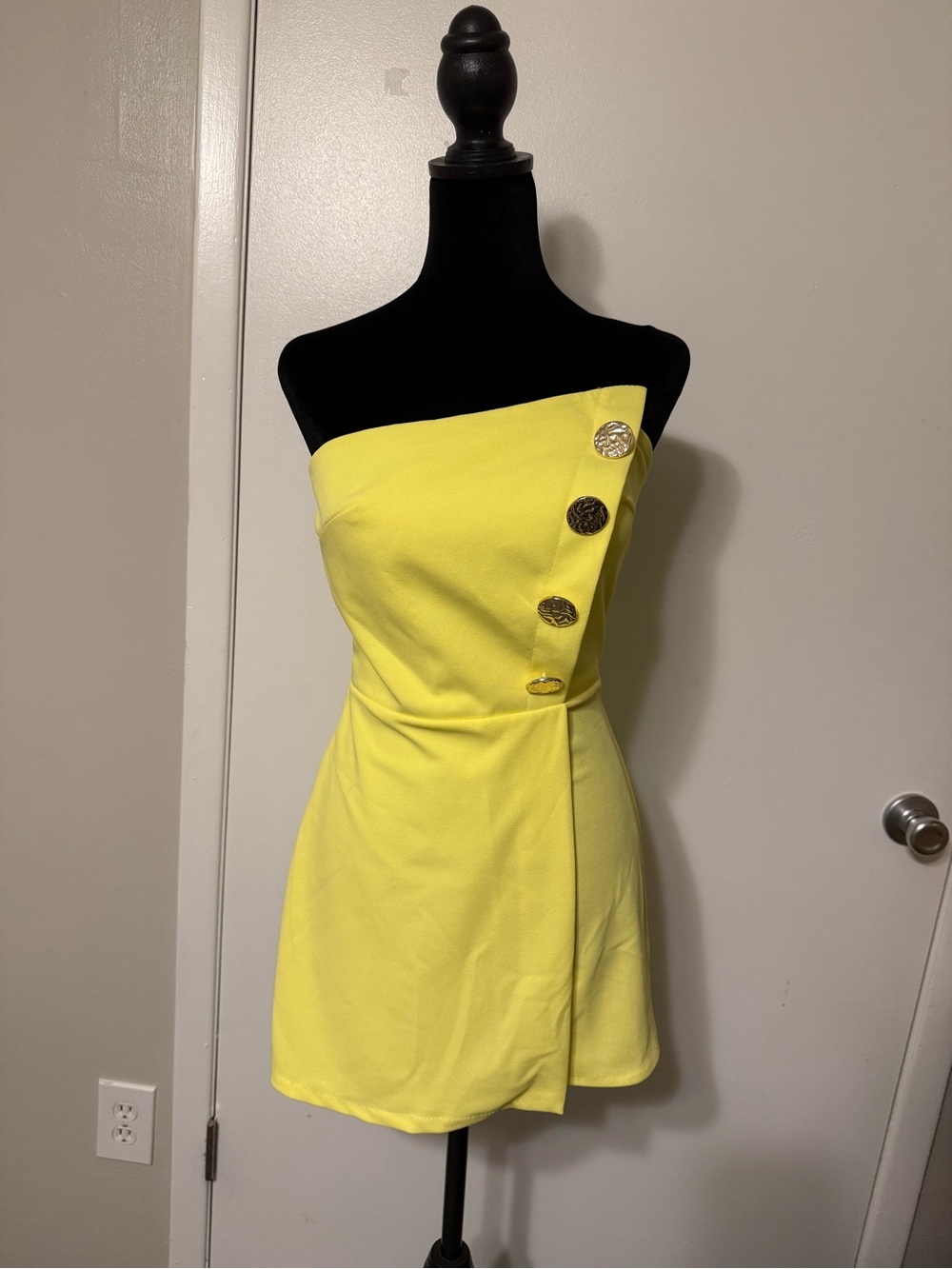 Ego Asymmetric Bandeau Button Front Detail Bodysuit Yellow Size 4 NWT